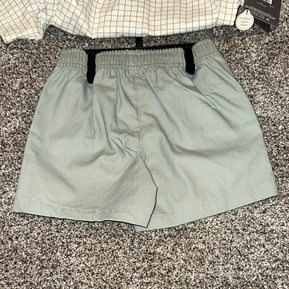 5/$15 Kids' White and Green Checkered Button-Down Shirt - Picture 2 of 3